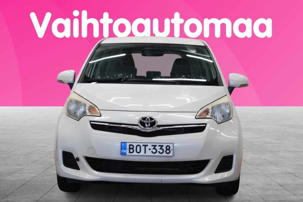 TOYOTA Verso-S 2011