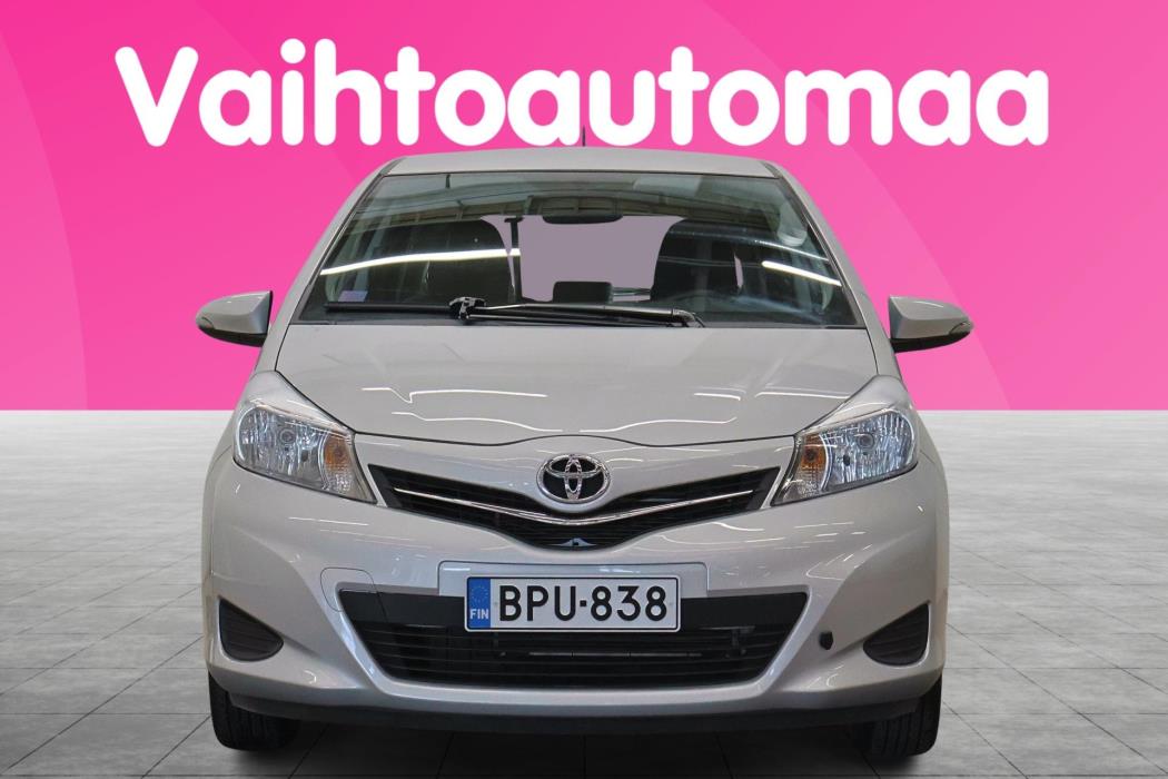 TOYOTA Yaris 2012