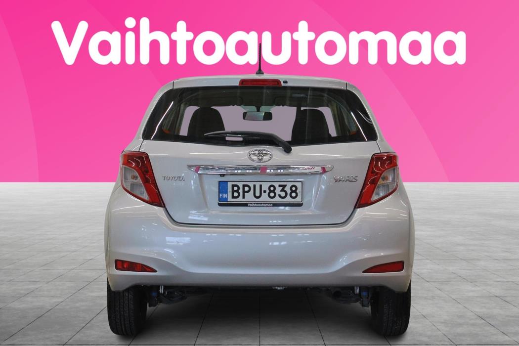 TOYOTA Yaris 2012