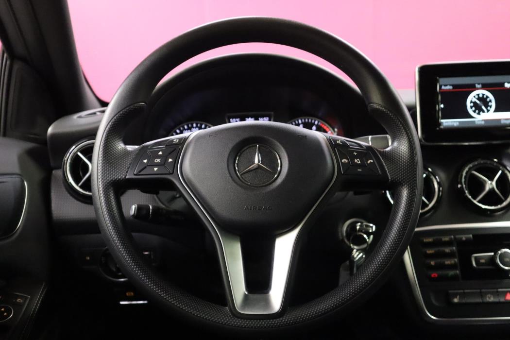 MERCEDES-BENZ A 2013