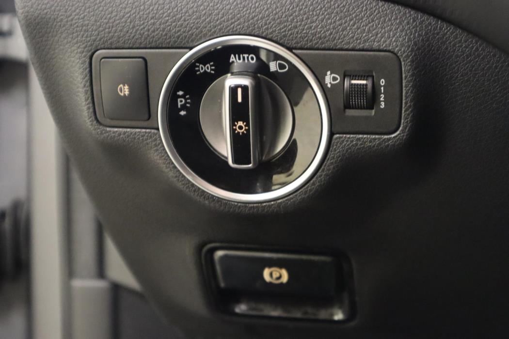 MERCEDES-BENZ A 2013