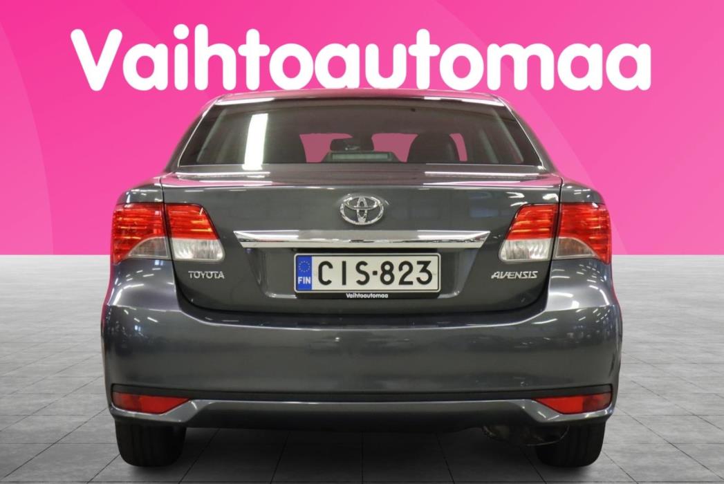 TOYOTA Avensis 2013