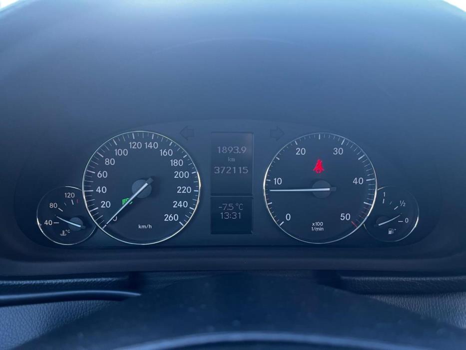 MERCEDES-BENZ C 2005