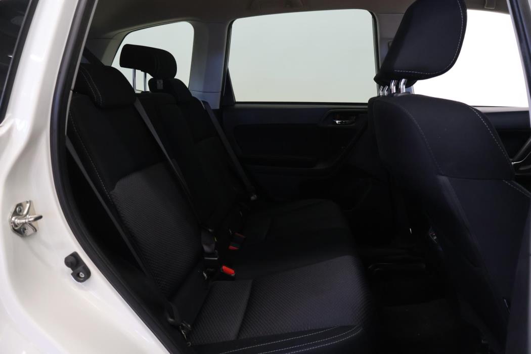 SUBARU Forester 2017