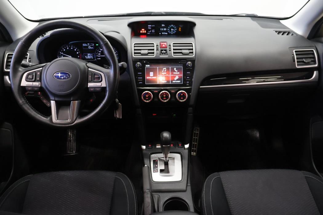 SUBARU Forester 2017