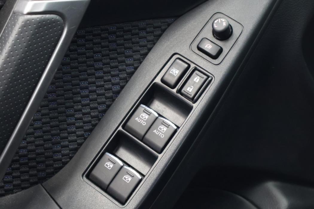 SUBARU Forester 2017