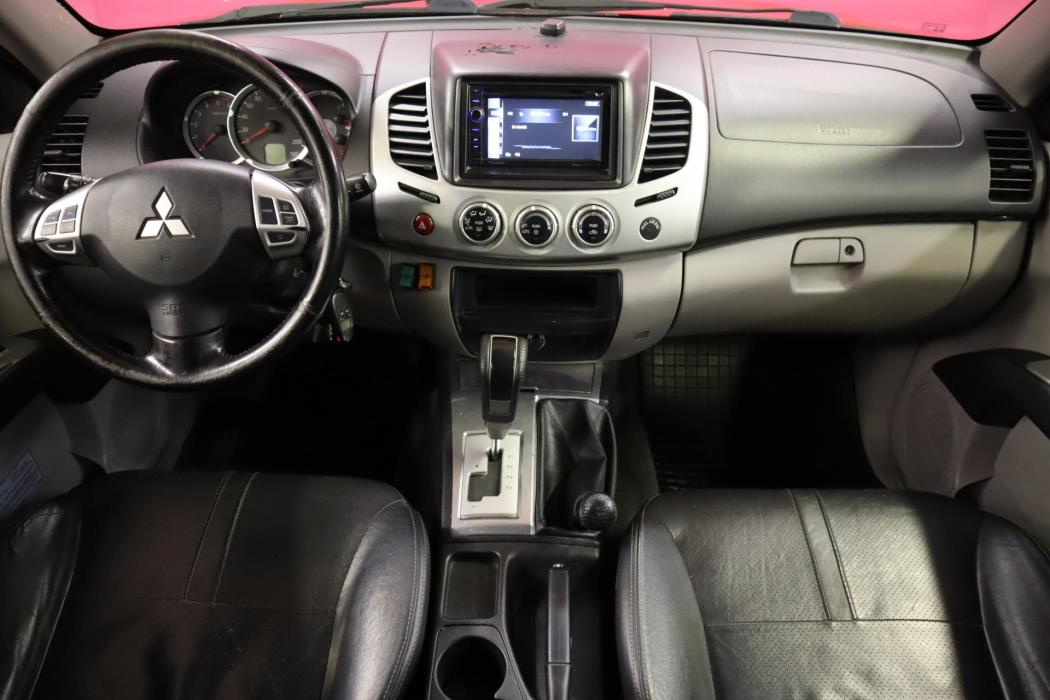 MITSUBISHI L200 2012