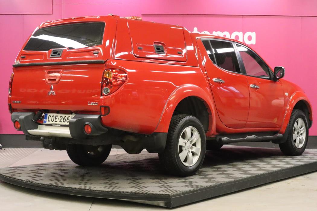 MITSUBISHI L200 2012