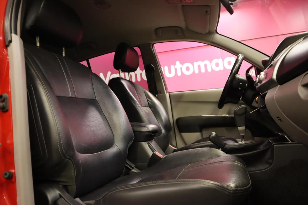 MITSUBISHI L200 2012