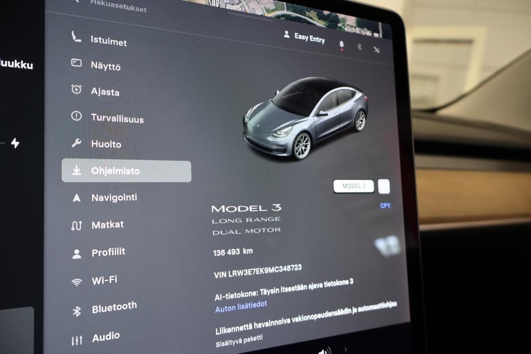 TESLA Model 3 2021