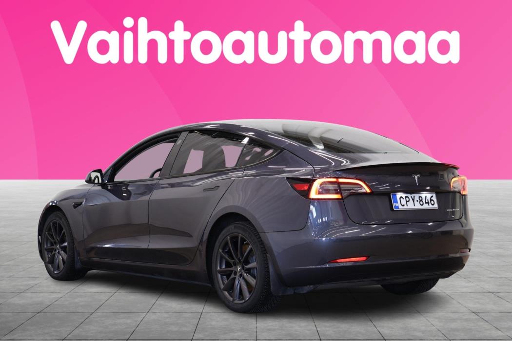 TESLA Model 3 2021