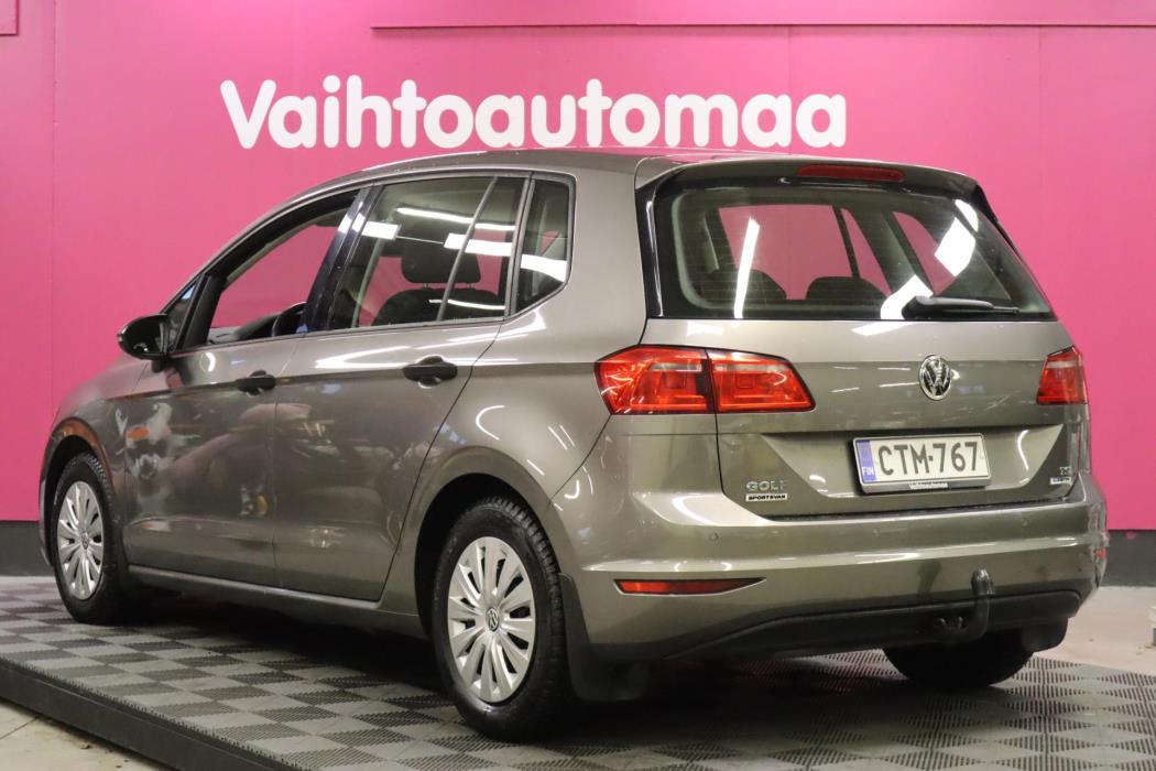 VOLKSWAGEN Golf Sportsvan 2015