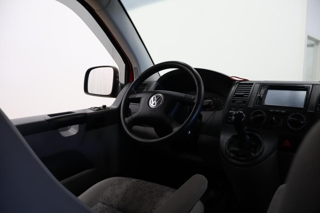 VOLKSWAGEN Transporter 2006