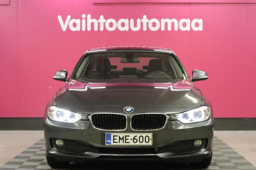 BMW 318 2013