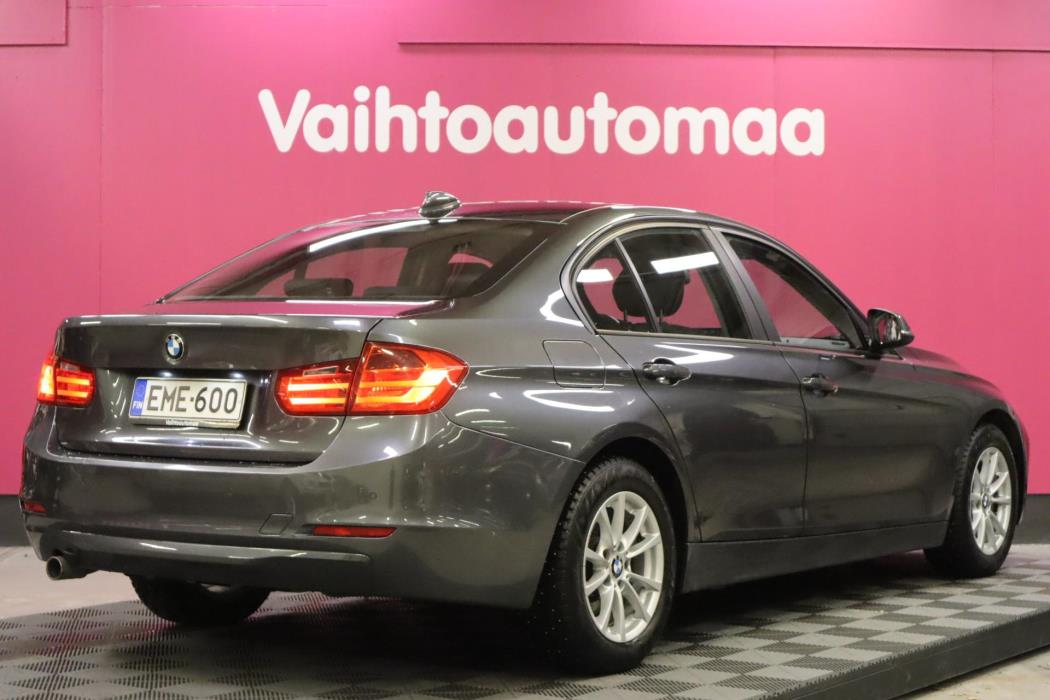 BMW 318 2013