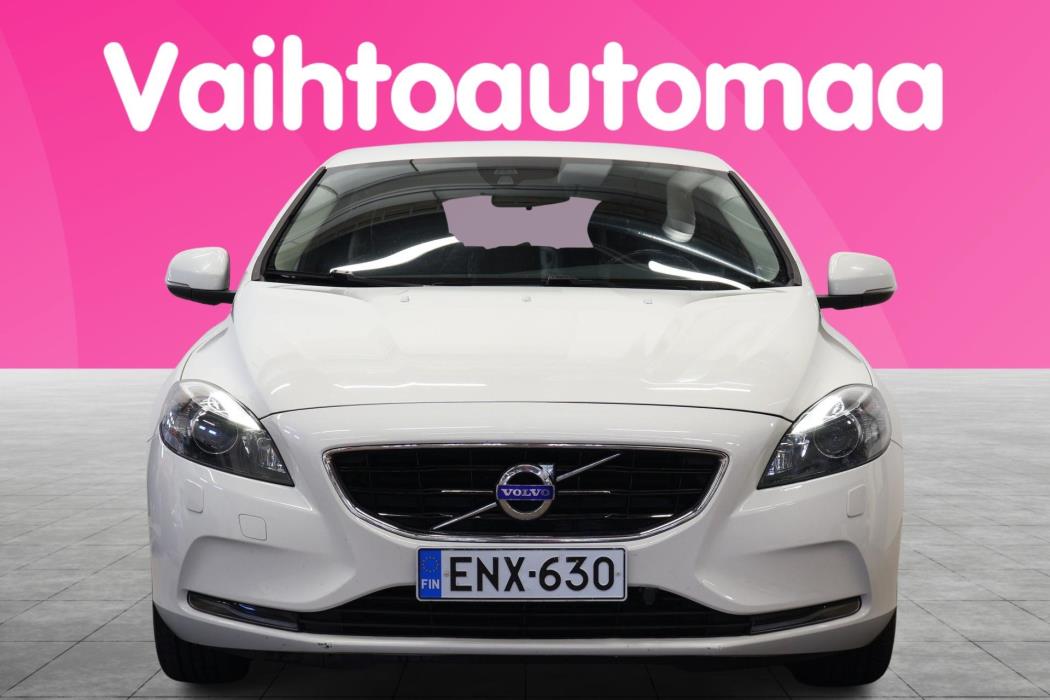 VOLVO V40 2016
