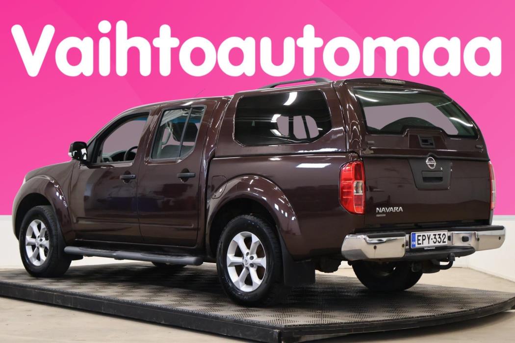 NISSAN Navara 2012