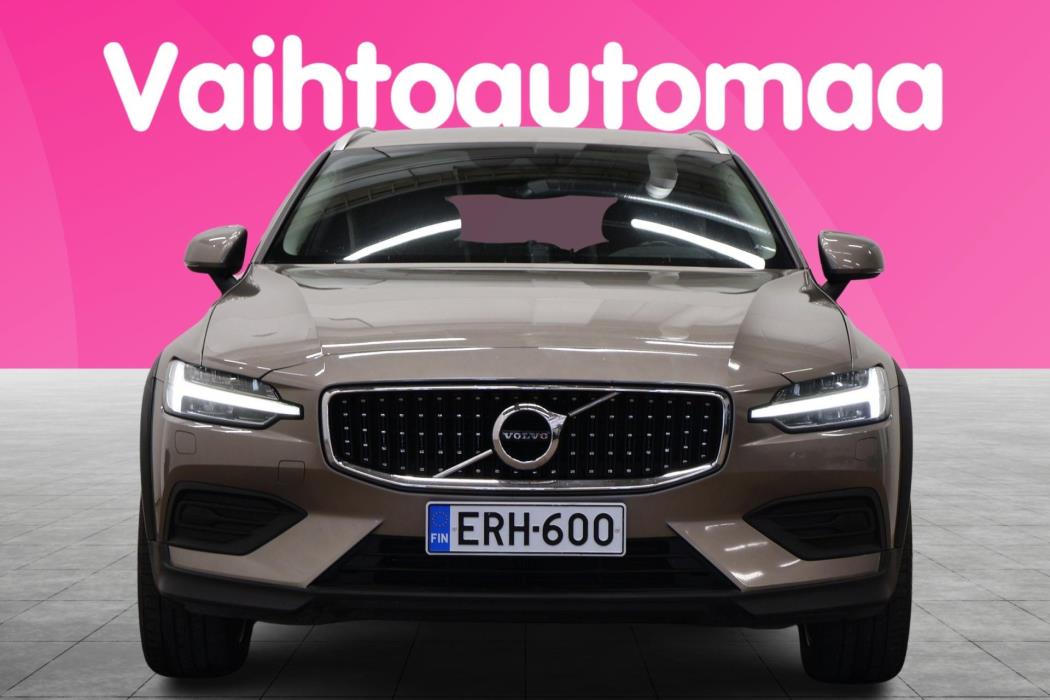 VOLVO V60 Cross Country 2019