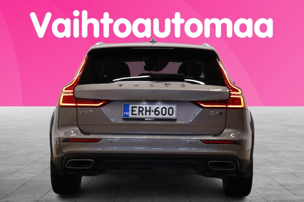 VOLVO V60 Cross Country 2019