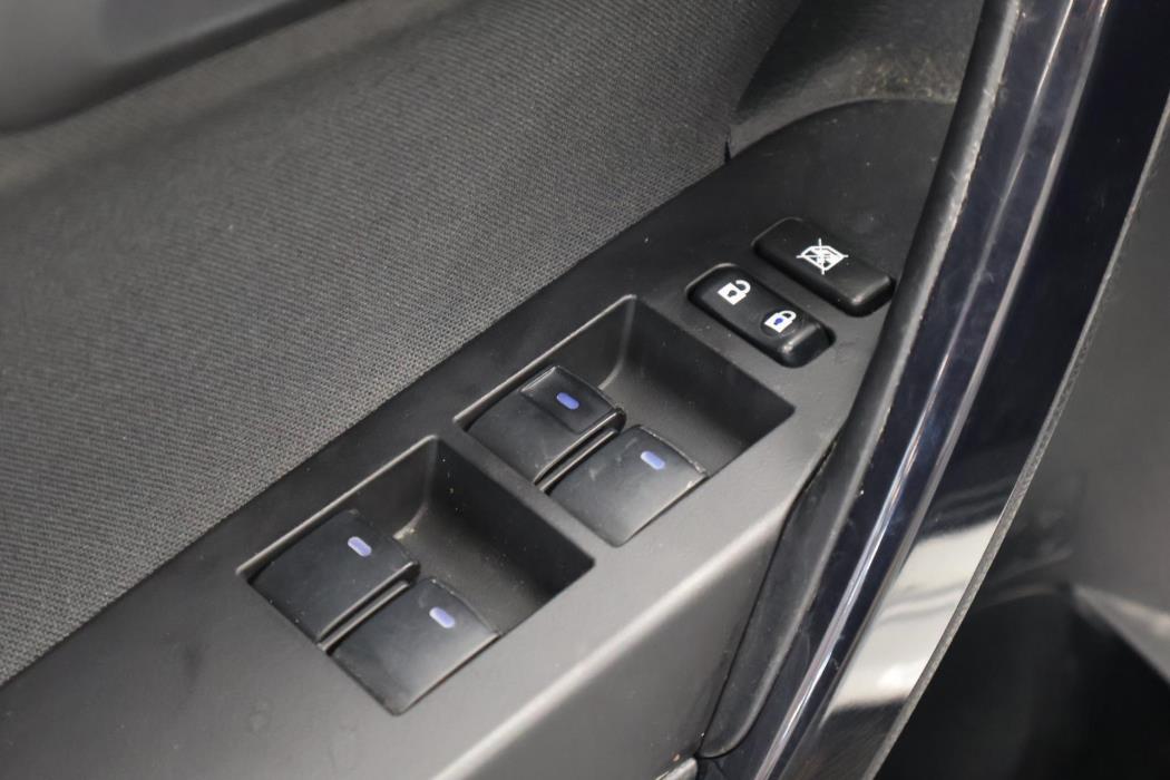 TOYOTA Auris 2016