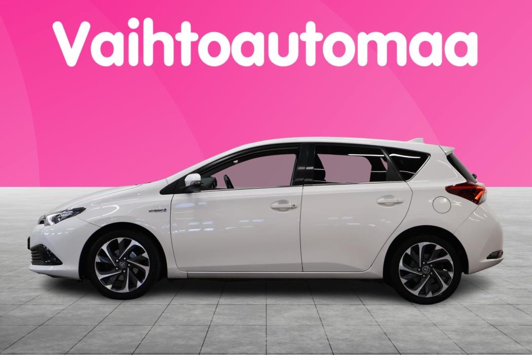 TOYOTA Auris 2016