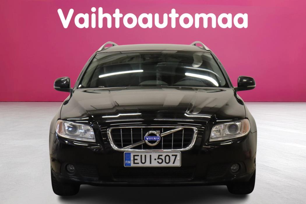 VOLVO V70 2012