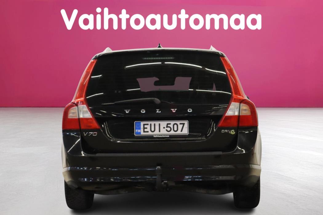 VOLVO V70 2012