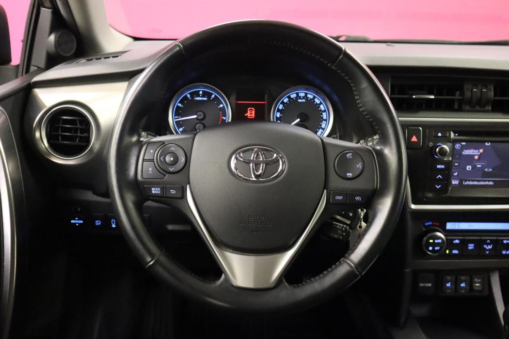 TOYOTA Auris 2013