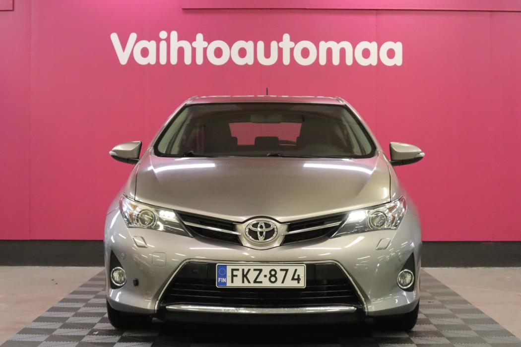 TOYOTA Auris 2013