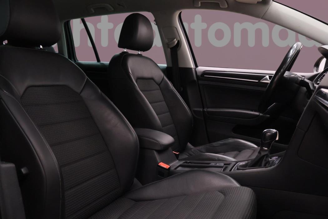 VOLKSWAGEN Golf 2013