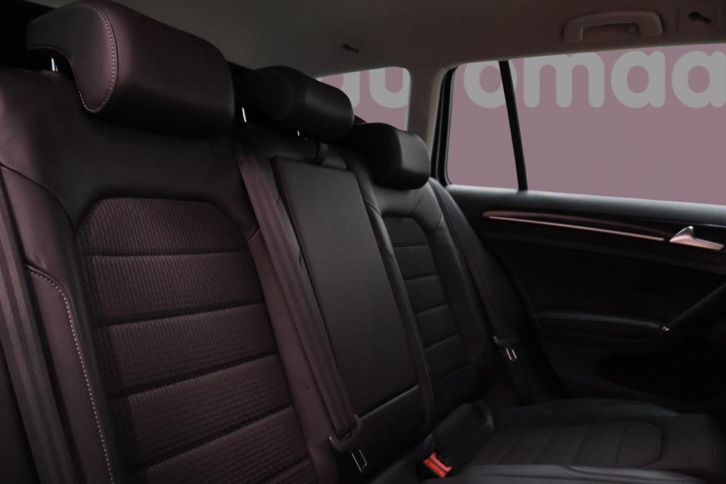 VOLKSWAGEN Golf 2013