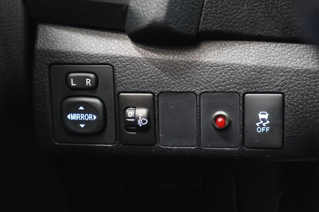 TOYOTA Auris 2013