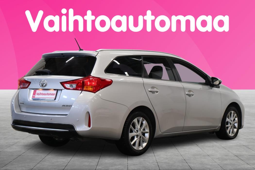 TOYOTA Auris 2013