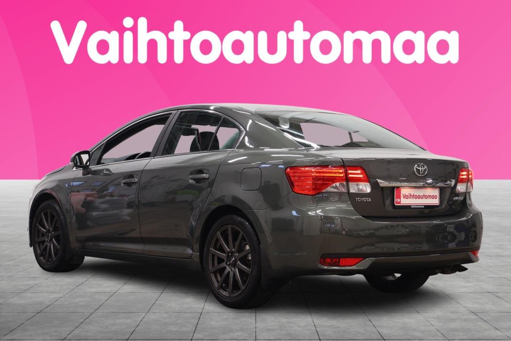 TOYOTA Avensis 2012