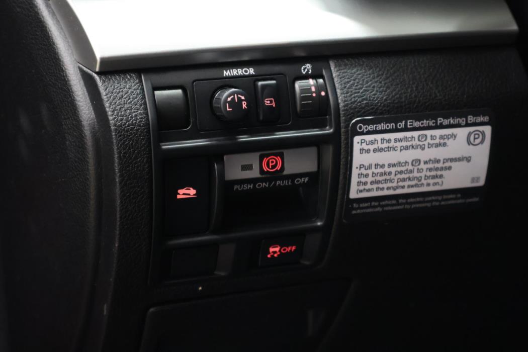 SUBARU Outback 2011