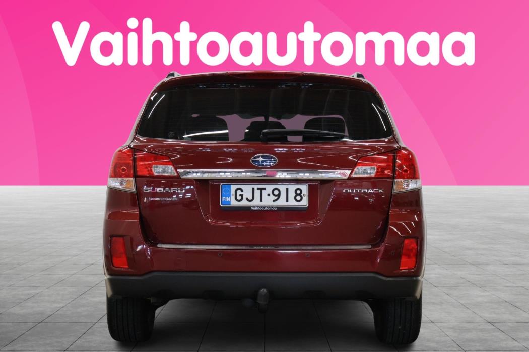 SUBARU Outback 2011