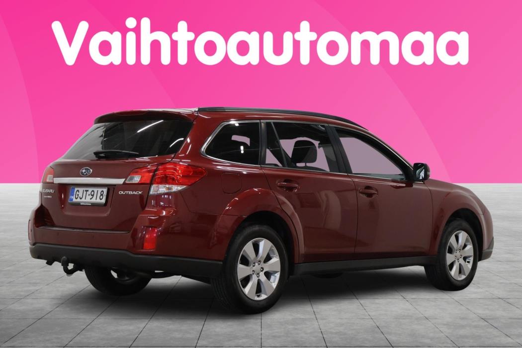 SUBARU Outback 2011
