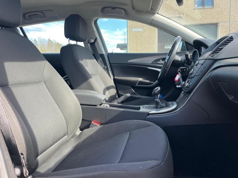 OPEL Insignia 2012