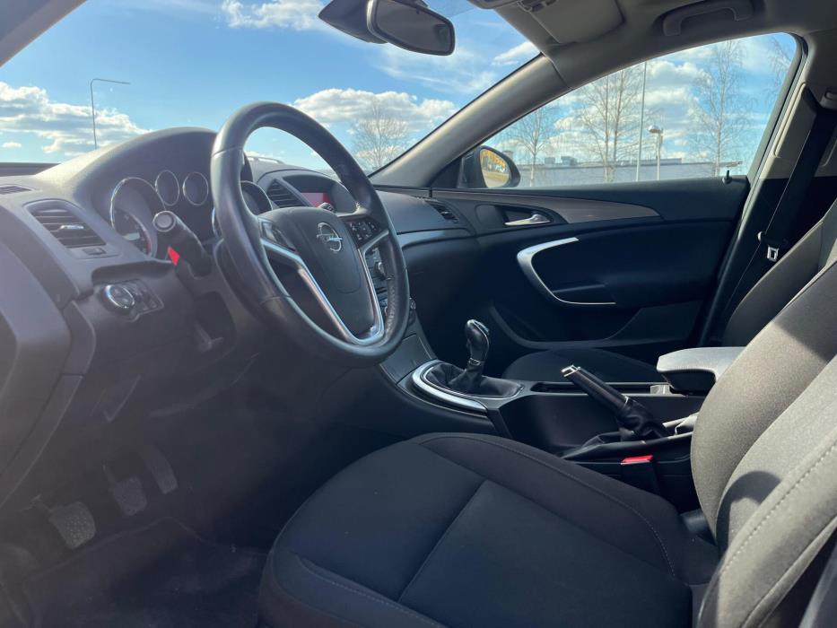 OPEL Insignia 2012