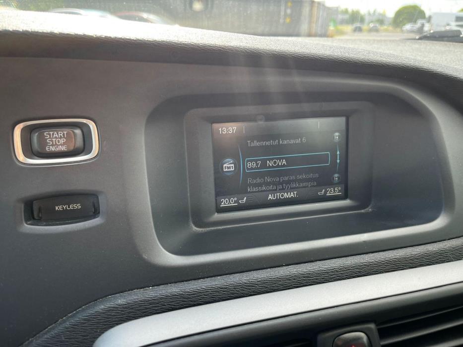 VOLVO V40 2014