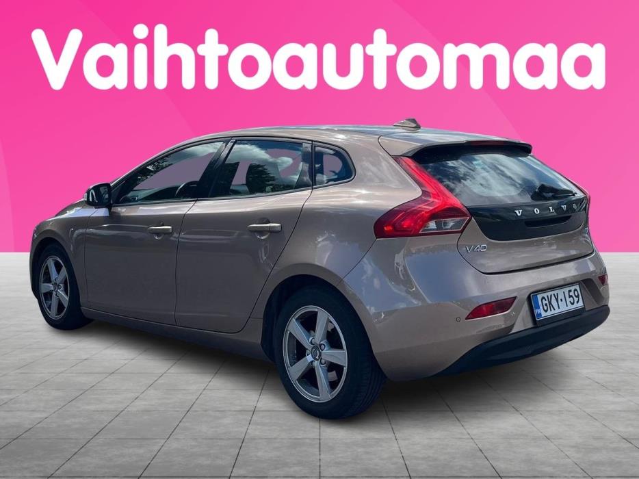 VOLVO V40 2014