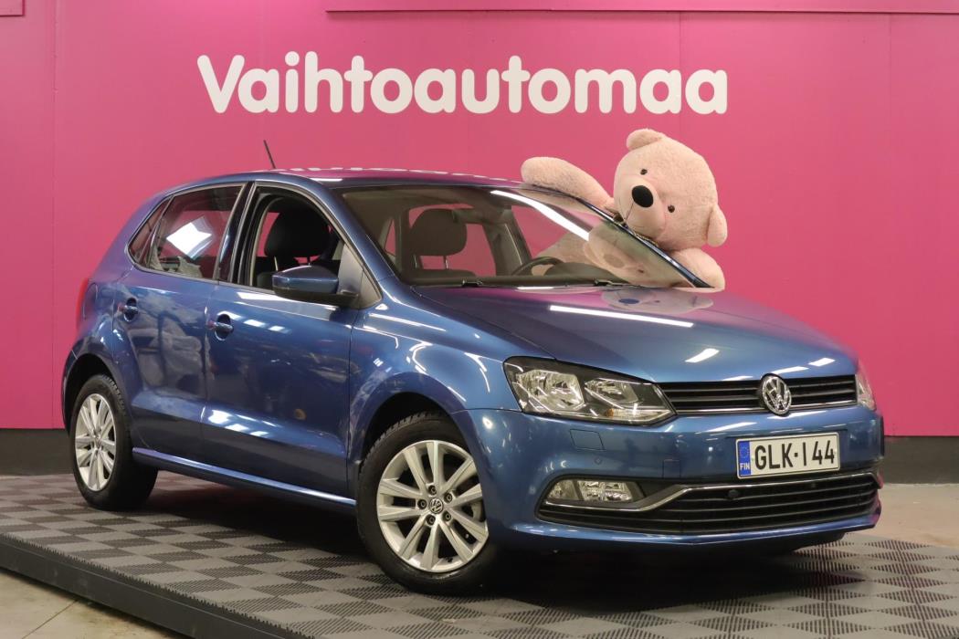 VOLKSWAGEN Polo 2015