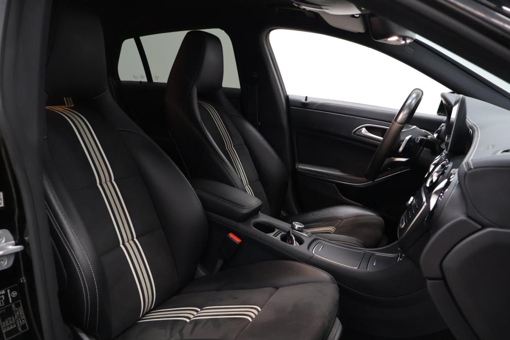 MERCEDES-BENZ CLA 2018