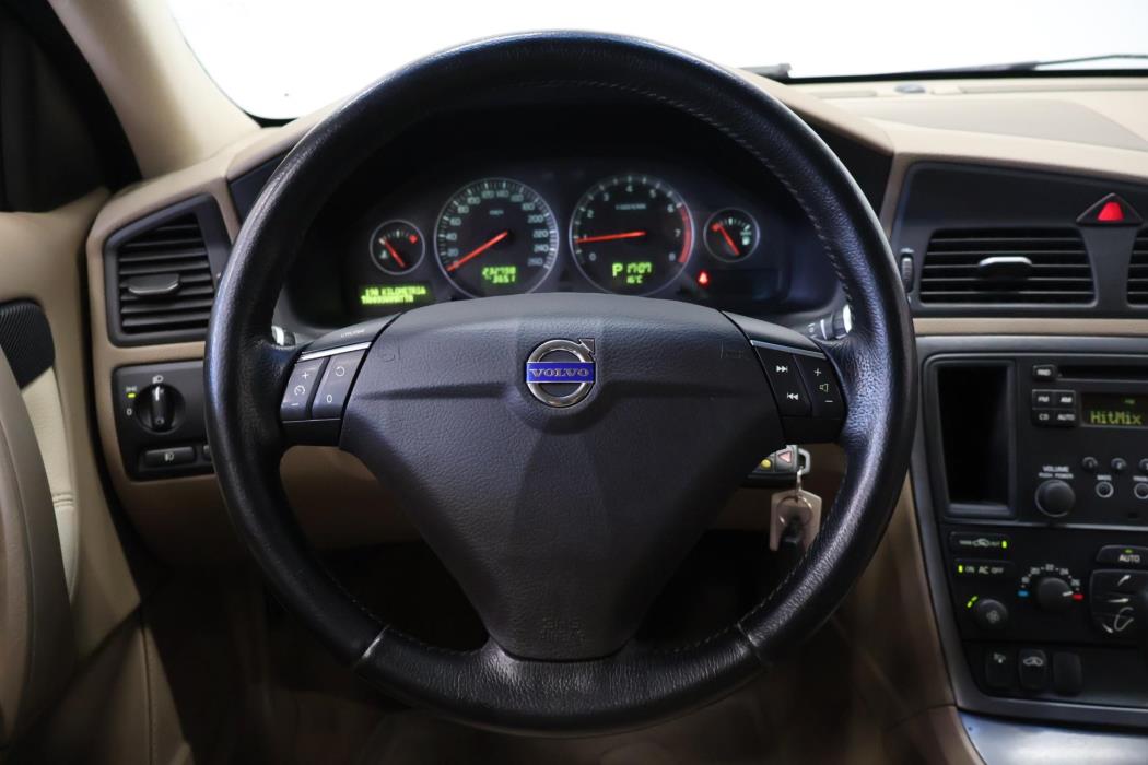 VOLVO V70 2008