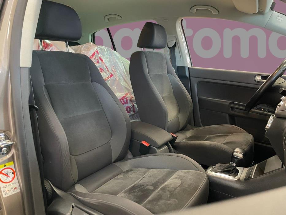 VOLKSWAGEN Golf Plus 2010