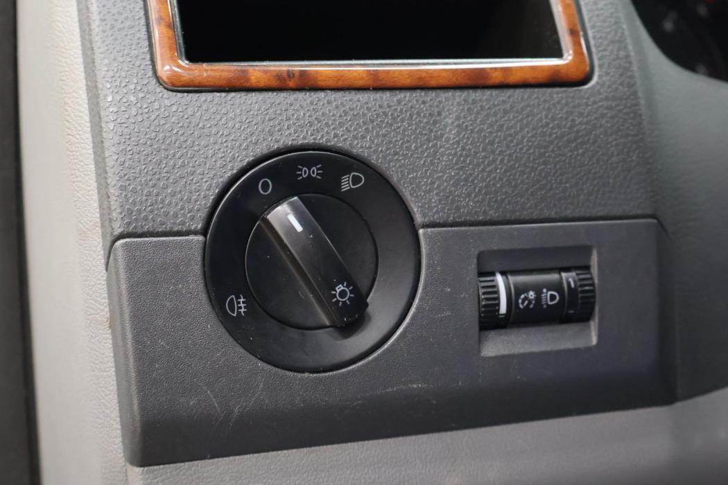 VOLKSWAGEN Transporter 2009