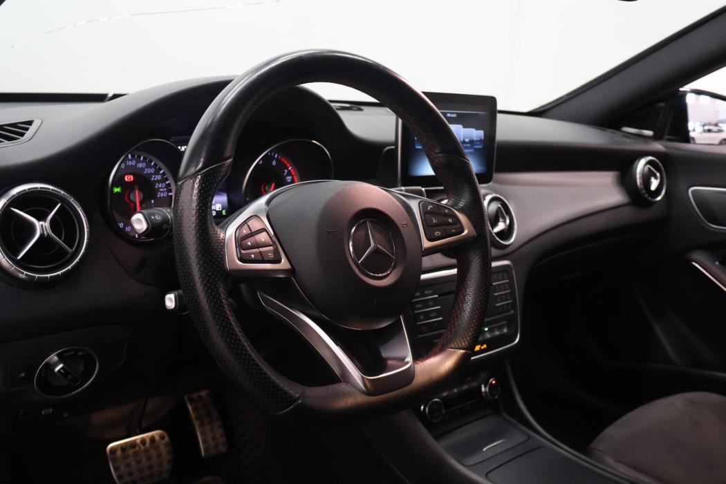 MERCEDES-BENZ CLA 2015