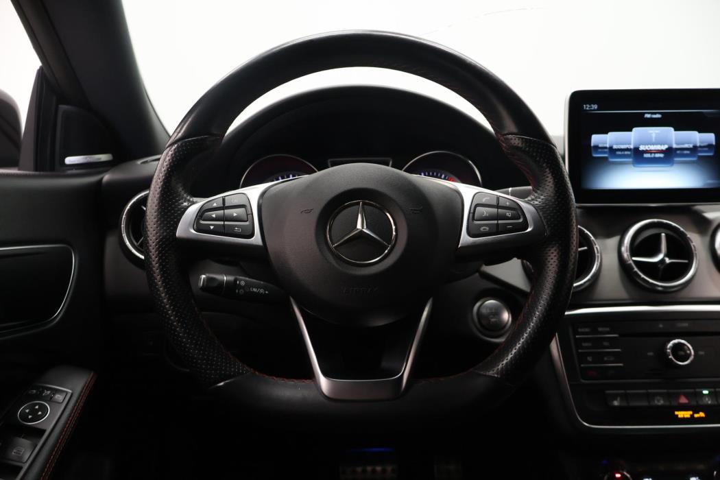MERCEDES-BENZ CLA 2015