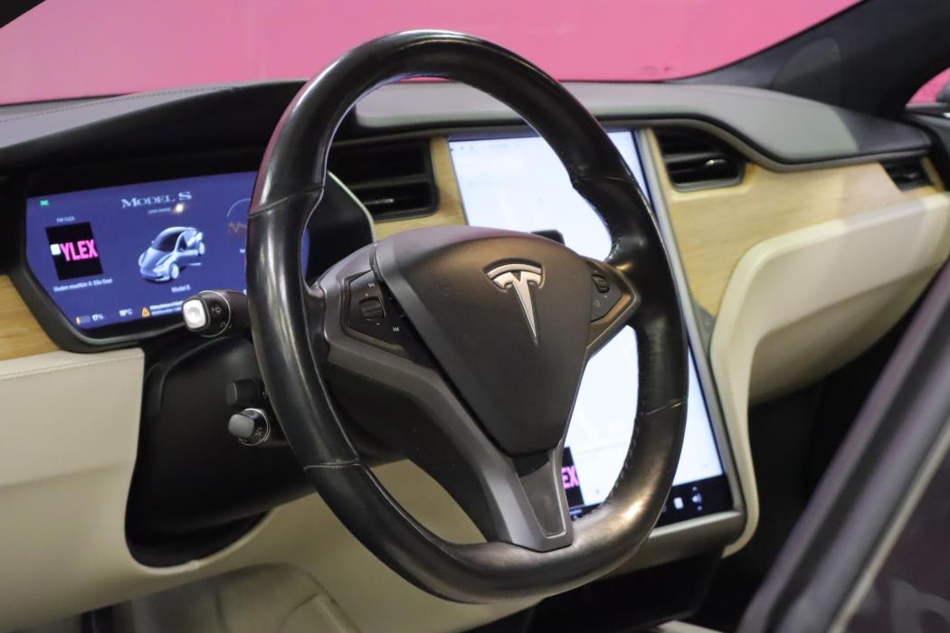 TESLA Model S 2019
