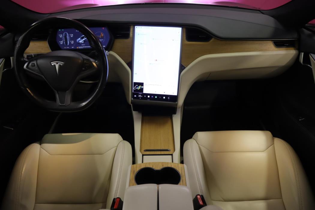 TESLA Model S 2019